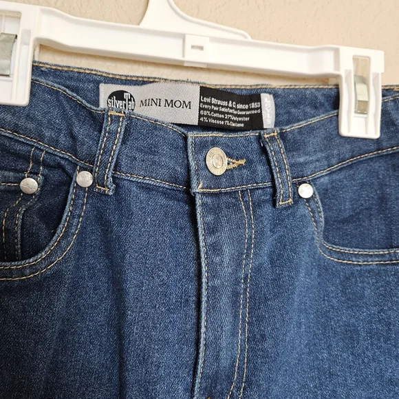 Levi's Silvertab Mini Mom Tapered Slim Jeans 26 - Picture 5 of 10